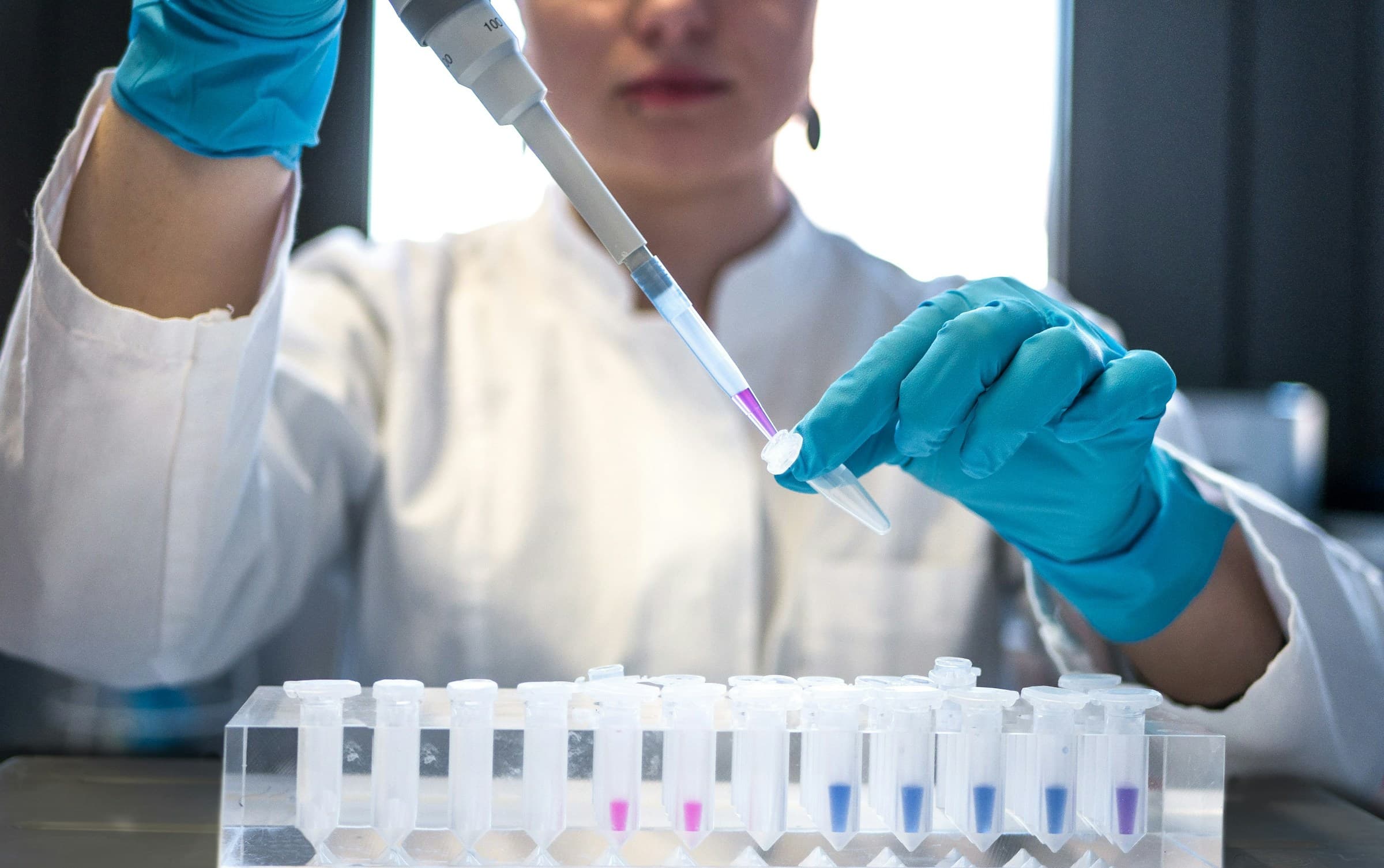 Laboratory pipette dispensing cosmetic research samples